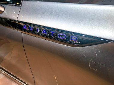 slide image for gallery: 23916 | Lincoln Aviator