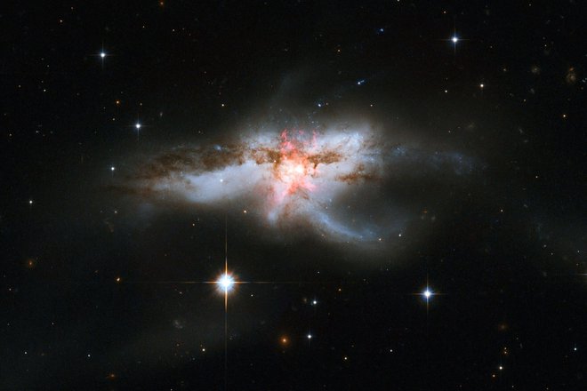 Галактика NGC 6240 (Starfish) Галактика NGC 6240 (Starfish)