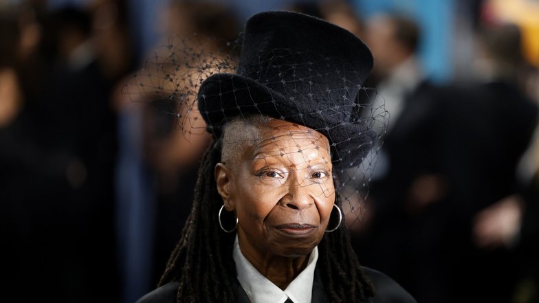 Вупи Голдберг на Met Gala в 2025 году Вупи Голдберг на Met Gala в 2025 году