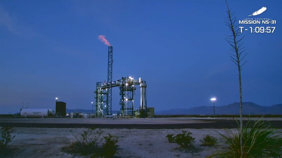 New Shepard на стартовой площадке New Shepard на стартовой площадке