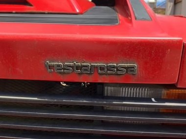 slide image for gallery: 26353 | Ferrari Testarossa