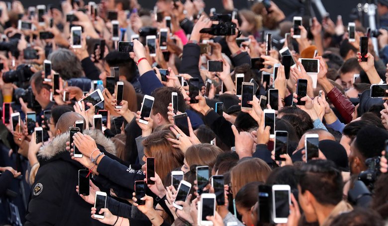 Однообразие смартфонов. Фото: The Atlantic
