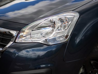 slide image for gallery: 28232 | Peugeot Partner Crossway