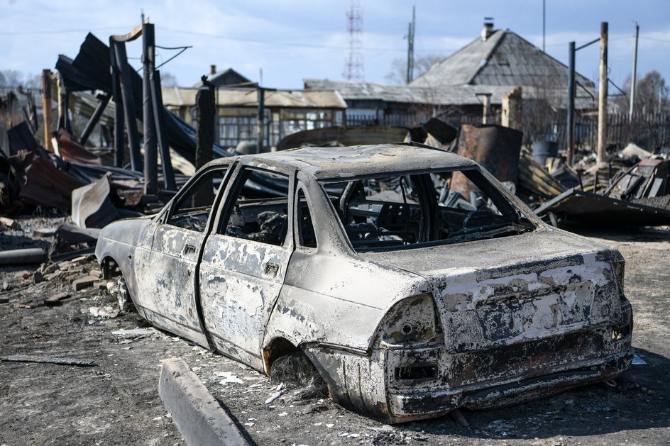 Сгоревший автомобиль