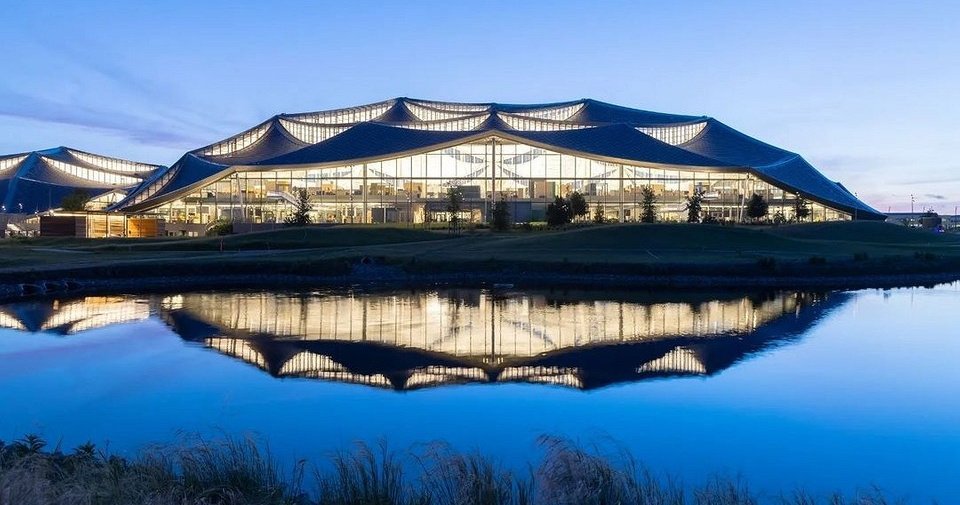 Как выглядит новый кампус Google в Кремниевой долине? Большие «шатры» и много стекла