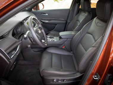 slide image for gallery: 27118 | Cadillac XT4