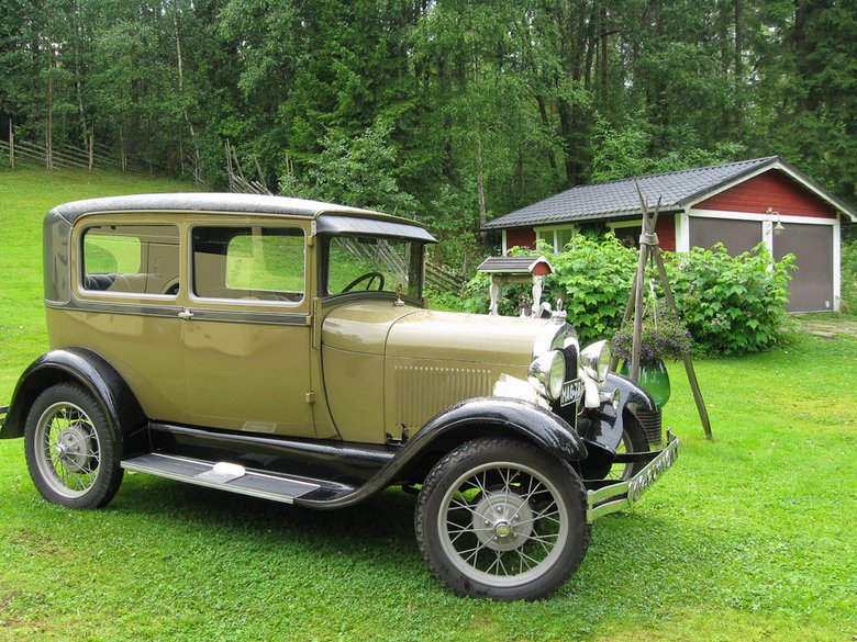 Первый в мире массовый автомобиль с ламинированным стеклом — Ford A 1928 модельного года