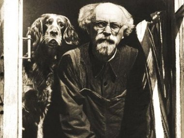 Михаил Пришвин с собаками