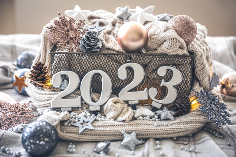 <figcaption> Красивые поздравления с Новым годом — 2023 для родных, близких, друзей и коллег </figcaption>