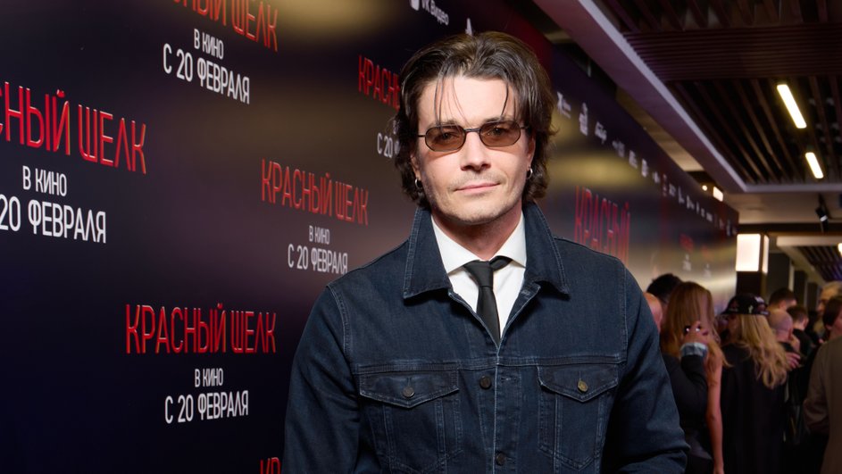 Максим Матвеев на премьере фильма «Красный шелк» Максим Матвеев на премьере фильма «Красный шелк»