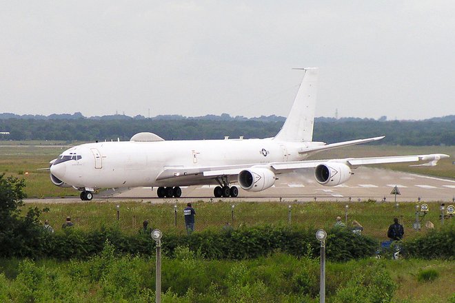 Самолет ВМС США E-6B Mercury