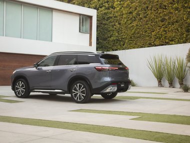 slide image for gallery: 28301 | Infiniti QX60
