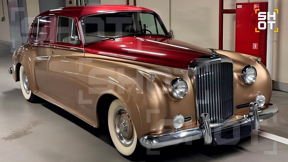 Bentley S2 Long Wheelbase 1962 года выпуска в автопарке Надежды Кадышевой Bentley S2 Long Wheelbase 1962 года выпуска в автопарке Надежды Кадышевой