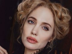 Анджелина Джоли в фильме «Питер Пэн и Алиса в стране чудес»