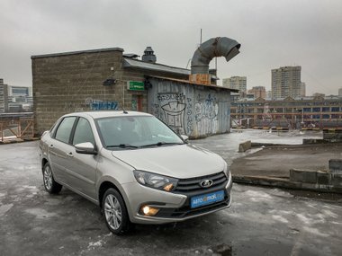 slide image for gallery: 24253 | Зато не пешком: «Лада» против почти «японца»