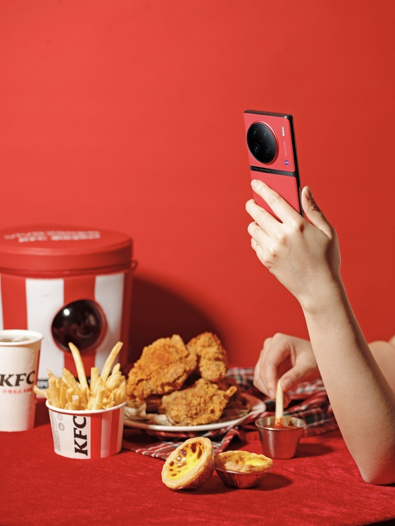 Как выглядит первый KFC-смартфон (фото) - Hi-Tech Mail.ru