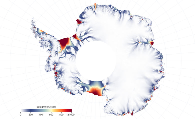 Скорость таяния прибрежных ледников в Антарктиде. Скорость таяния обозначена цветом от белого (лед стабилен) до красного (тает со скоростью более 1000 метров в год). Фото: NASA.