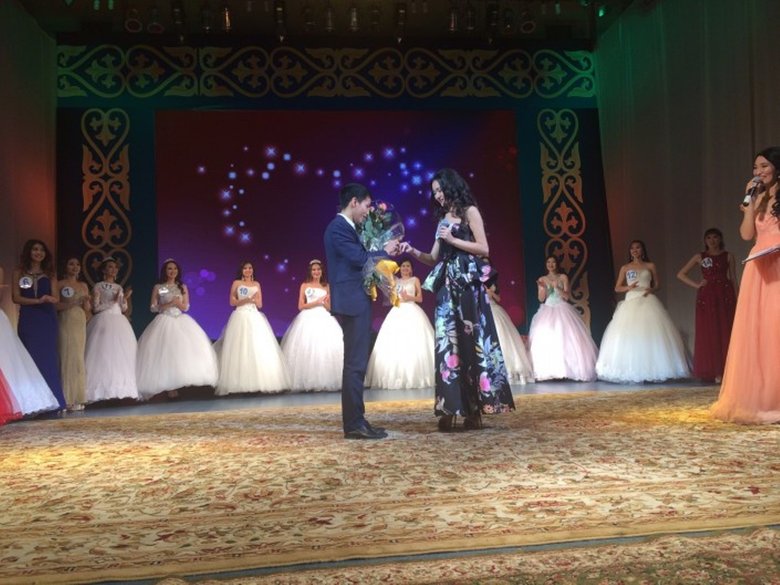 Участница конкурса Айсулу Мухамадиева получила предложение руки и сердца