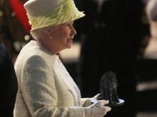 Елизавета II на съемочной площадке «Игры престолов» Елизавета II на съемочной площадке «Игры престолов»