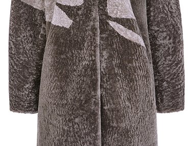 Slide image for gallery: 5763 | «Снежная Королева». Шуба из овчины, Virtuale Fur Collection, 65  990  руб.