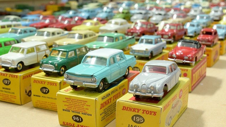 the-worlds-largest-dinky-toys-collection-is-about-to-sell-at-auction-for-huge-bucks_4.jpeg