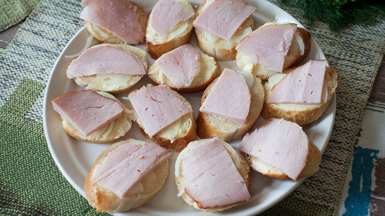Быстрые горячие бутерброды в микроволновке (пошаговый фото рецепт) - ВашВкус