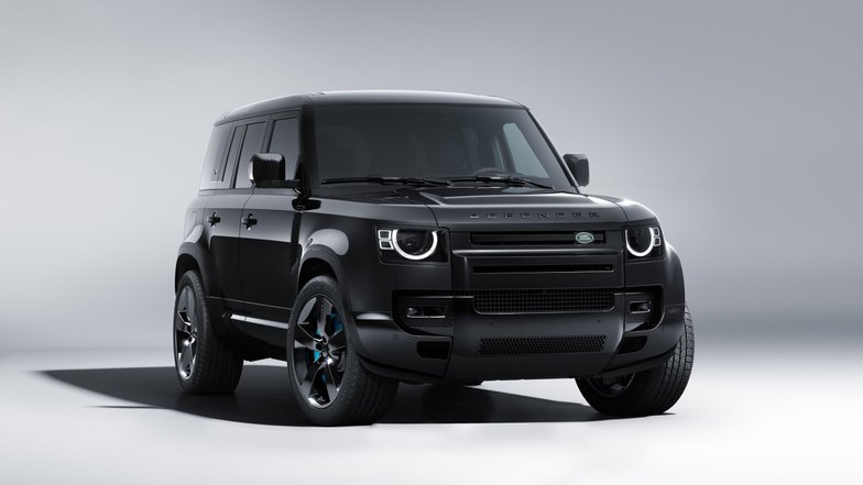 slide image for gallery: 28496 | Land Rover Defender V8 Bond Edition