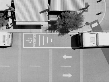 kansas-city-airport-becomes-the-first-to-introduce-wireless-ev-charging-for-its-shuttles_5.jpeg