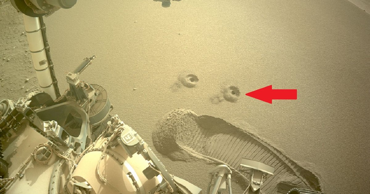 На&nbsp;новом фото с&nbsp;Марса показаны земляные дыры: что&nbsp;это