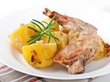 Кролик с картофелем Кролик с картофелем