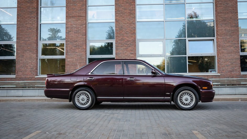 Nissan Gloria Gran Turismo: японский люкс