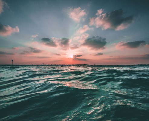 Море