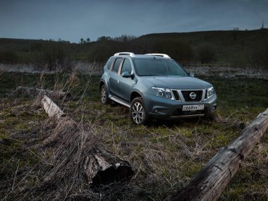 slide image for gallery: 23424 | Nissan Terrano