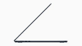 MacBook Air с 15-дюймовым экраном.