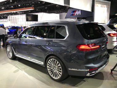 slide image for gallery: 23918 | BMW X7