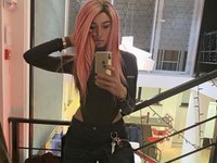 Content image for: 506536 | Настя Ивлеева стала неузнаваемой с розовыми волосами
