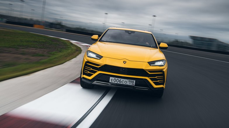 slide image for gallery: 26713 | Трек Lamborghini Urus