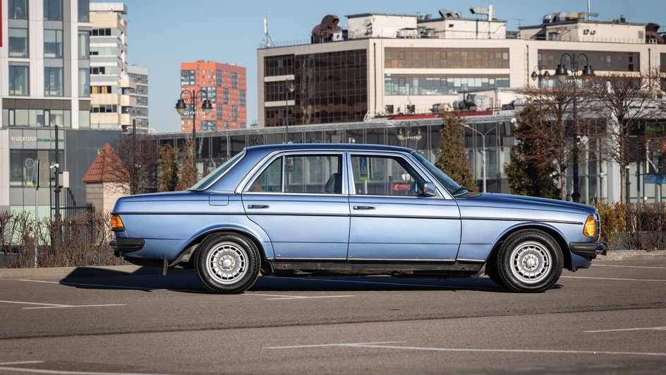 Mercedes-Benz W123: немецкий олдскул Mercedes-Benz W123: немецкий олдскул