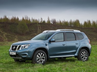 slide image for gallery: 23424 | Nissan Terrano