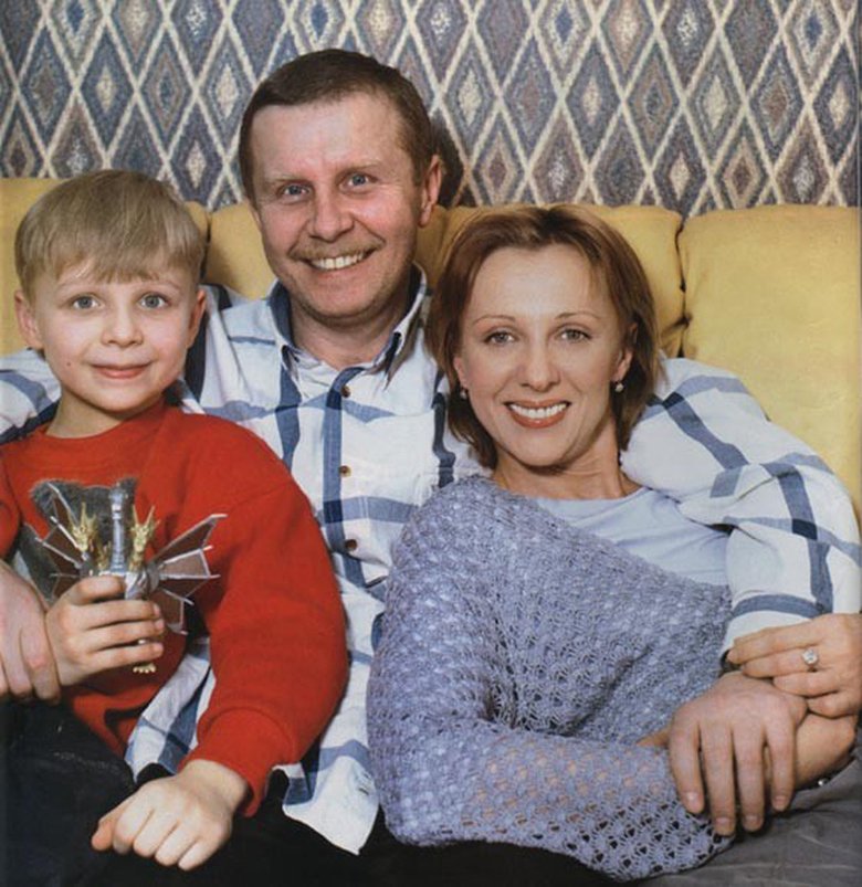 Елена Яковлева с мужем Валерием Шальных и сыном