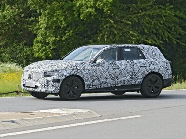 slide image for gallery: 26056 | Mercedes-Benz GLC 2022
