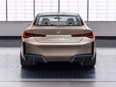 slide image for gallery: 25729 | BMW Concept i4