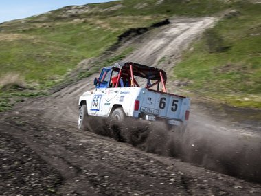 slide image for gallery: 23426 | Как из УАЗа сделать спорткар — 2 рецепта