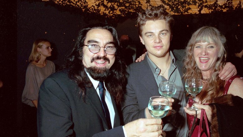 Леонардо ДиКаприо со своим отцом Джорджем и мачехой