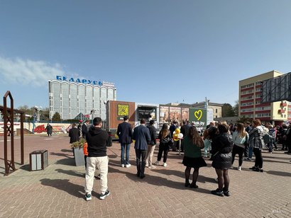 В Беларуси открыли первый «Макдоналдс» на колесах (фото)