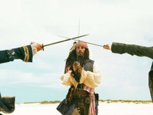 Джонни Депп в фильме «Пираты Карибского моря: Сундук мертвеца» Джонни Депп в фильме «Пираты Карибского моря: Сундук мертвеца»