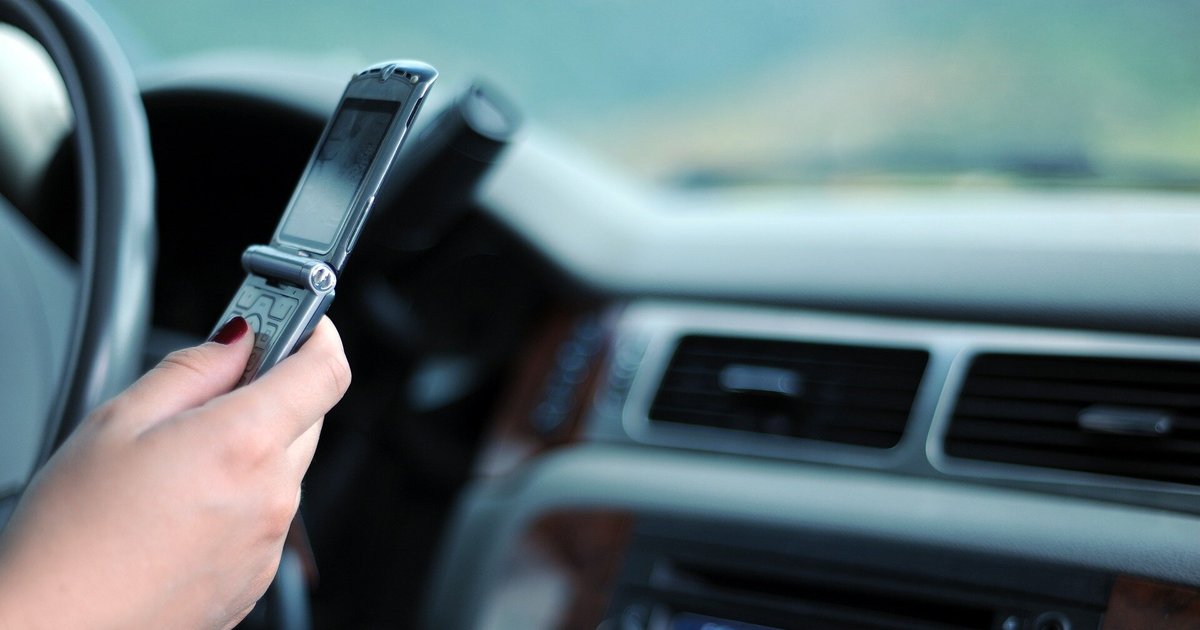 Исследование: геймификация снизила использование телефона за рулем на 28%