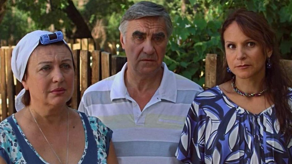 Татьяна Кравченко, Анатолий Васильев и Людмила Артемьева в сериале «Сваты» Татьяна Кравченко, Анатолий Васильев и Людмила Артемьева в сериале «Сваты»