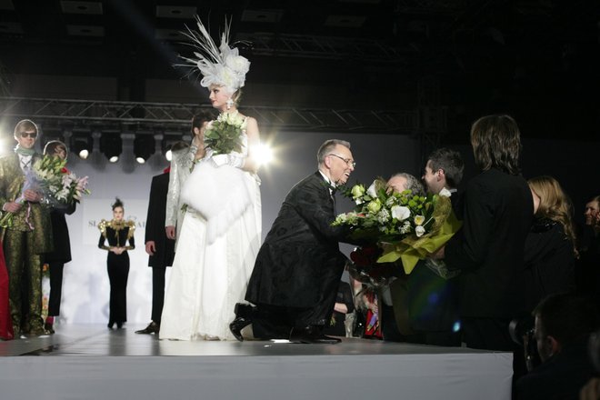 Вячеслав Зайцев на показе своей коллекции Slava Zaitsev в рамках Russian Fashion Week осень-зима 2010/2011 Вячеслав Зайцев на показе своей коллекции Slava Zaitsev в рамках Russian Fashion Week осень-зима 2010/2011