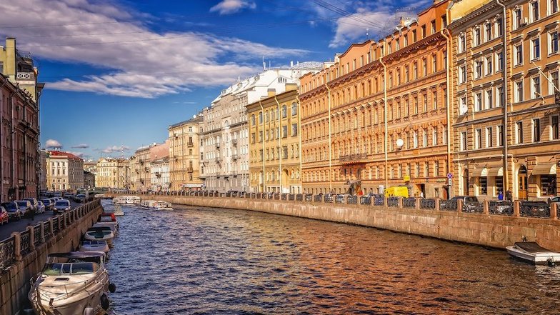 Санкт-Петербург. За Санкт-Петербург отдали голоса 14,29% опрошенных. Этот город также предлагает массу возможностей, а кроме того, это культурная столица, которая подойдет для всех, кто предпочитает отдыхать с пользой.